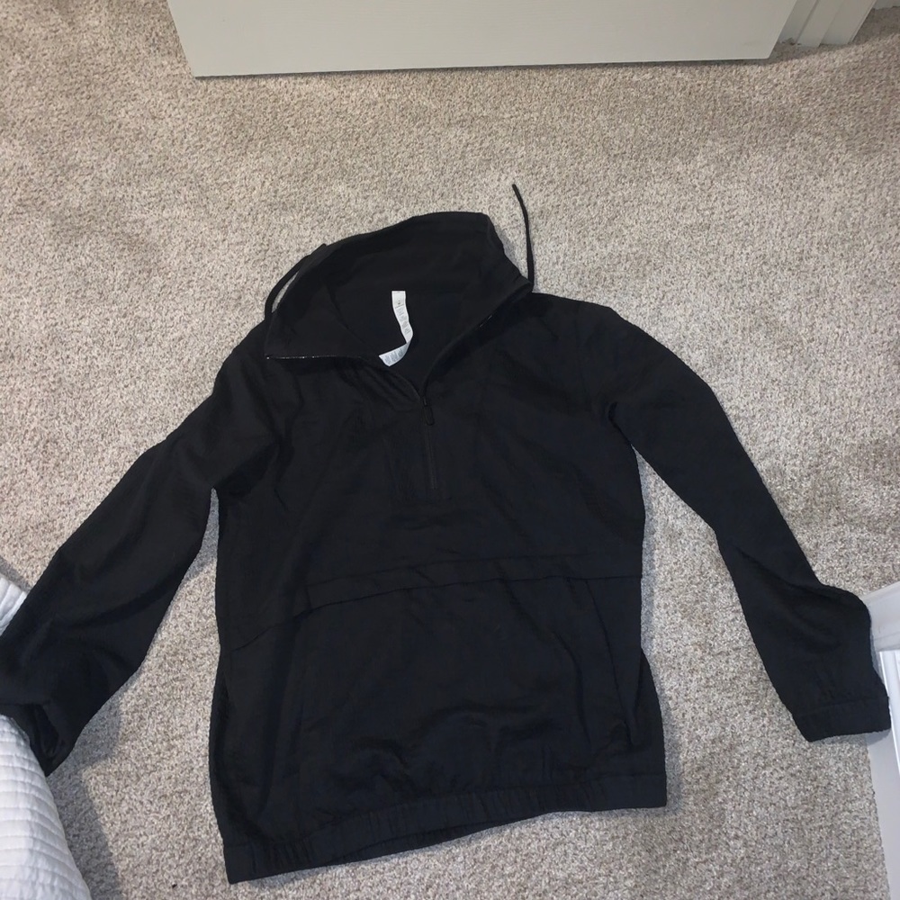 Lululemon size 4 black jacket